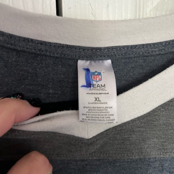 Vintage Broncos NFL Shirt - Picture 3 of 3